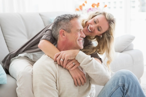 Couple sitting comfortably together during a therapy session at Minnesota Mental Health Clinics
